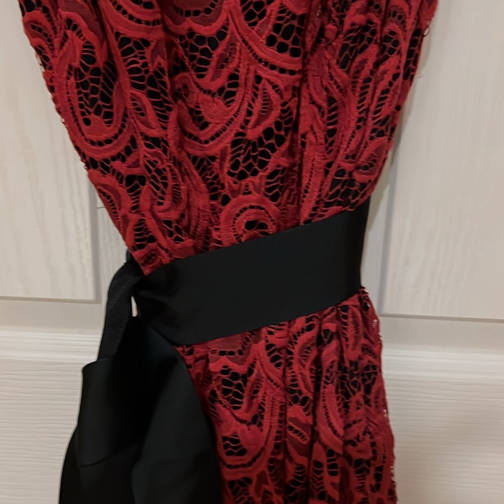 Maxi black with red lace overlay. New without tags worn once - Picture 2 of 4